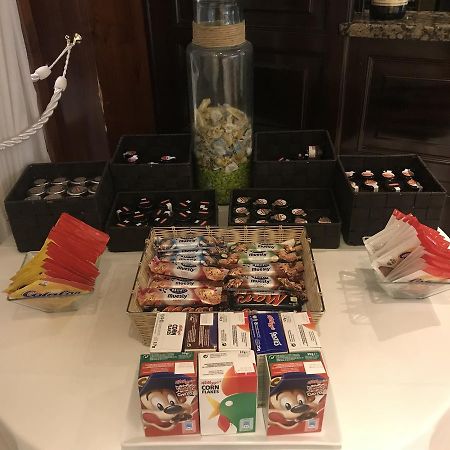 A Casa Canut Hotel Gastronomic Les Escaldes Εξωτερικό φωτογραφία A selection of Swiss International's inflight snacks