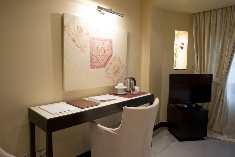 A Casa Canut Hotel Gastronomic Les Escaldes Εξωτερικό φωτογραφία A room at the hotel