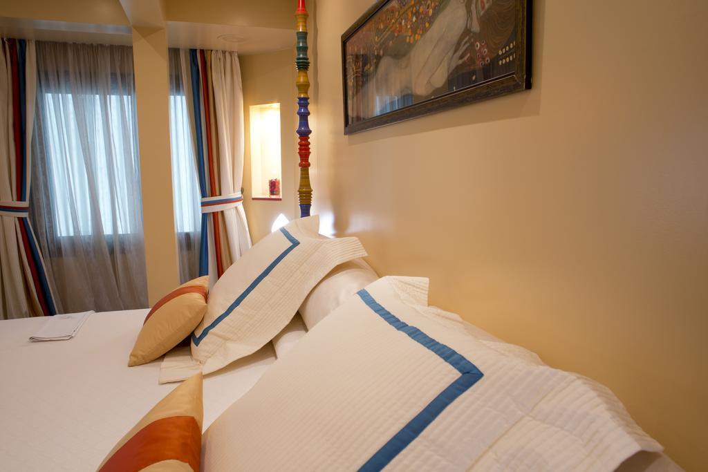 A Casa Canut Hotel Gastronomic Les Escaldes Εξωτερικό φωτογραφία A room at the hotel